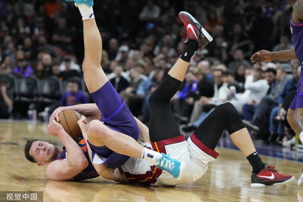 现代足球中 现代足球中