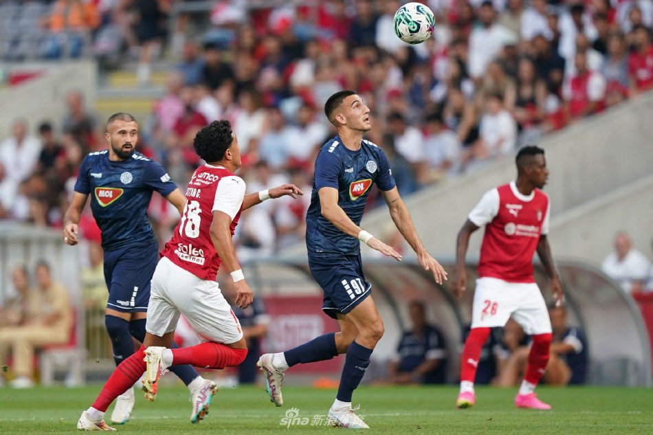 球队在进攻 球队在进攻